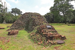 Sisa Bangunan Candi